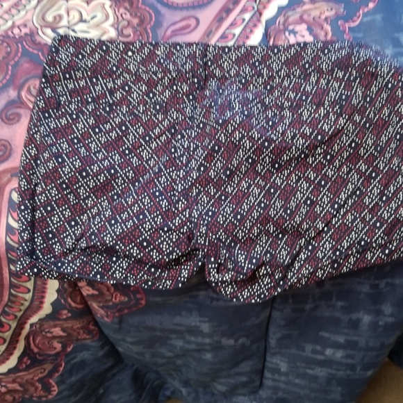 Shorts - Picture 2 of 3